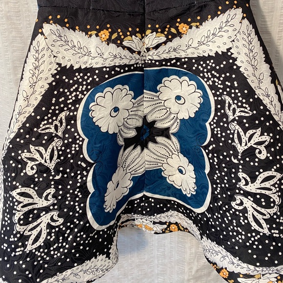 Vintage Pattern Dress - Picture 7 of 8